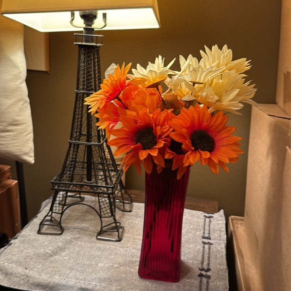 Ruby Red Square Vase. 8.75” - Picture 2 of 16